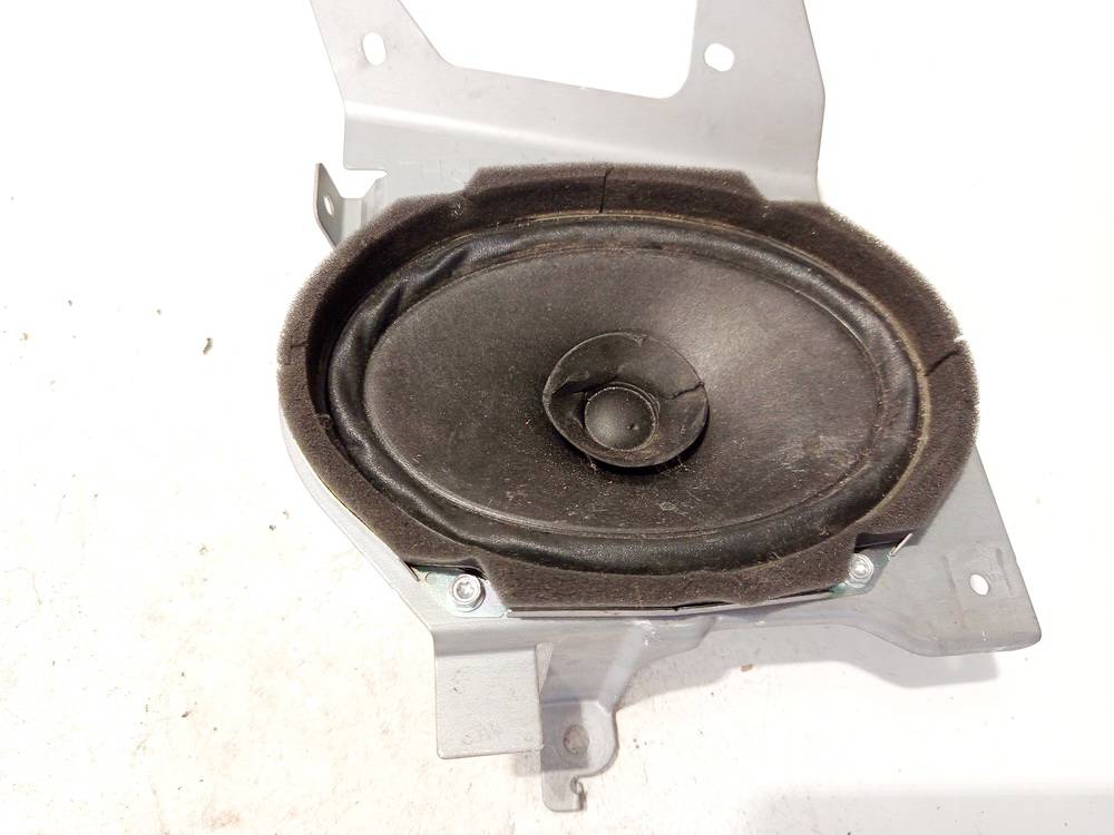 C24366960 Mazda 5 2008 Speaker (audio)