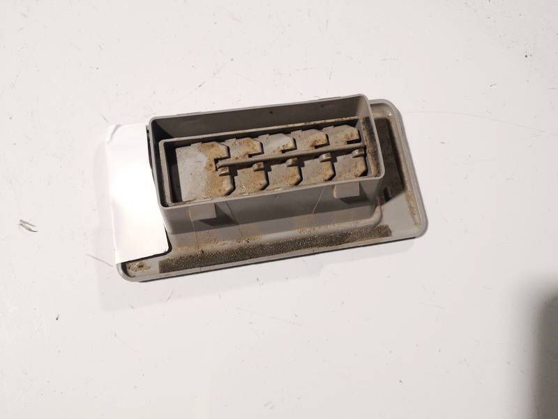 Mitsubishi Pajero 2002 Wloty powietrza do kabiny - Thumbnail 2