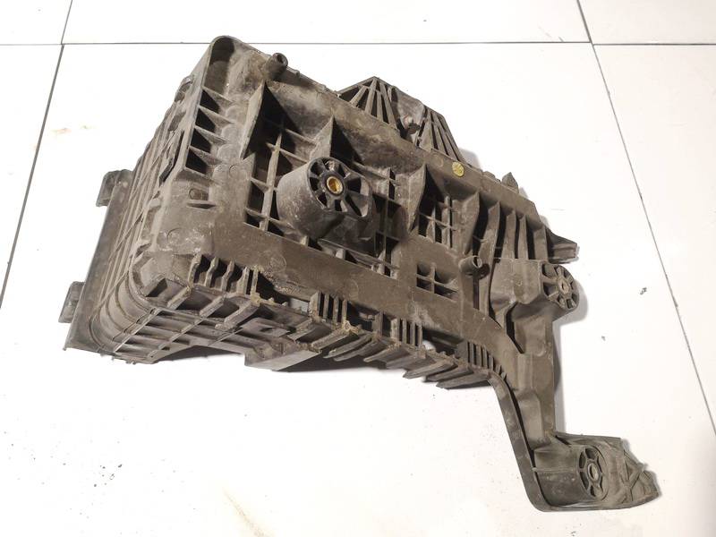 1K0915333 Skoda Superb 2009 Uchwyt baterii - akumulatora