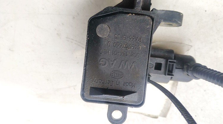 045907660D Volkswagen Polo 2006 Датчик уровня масла - Thumbnail 3