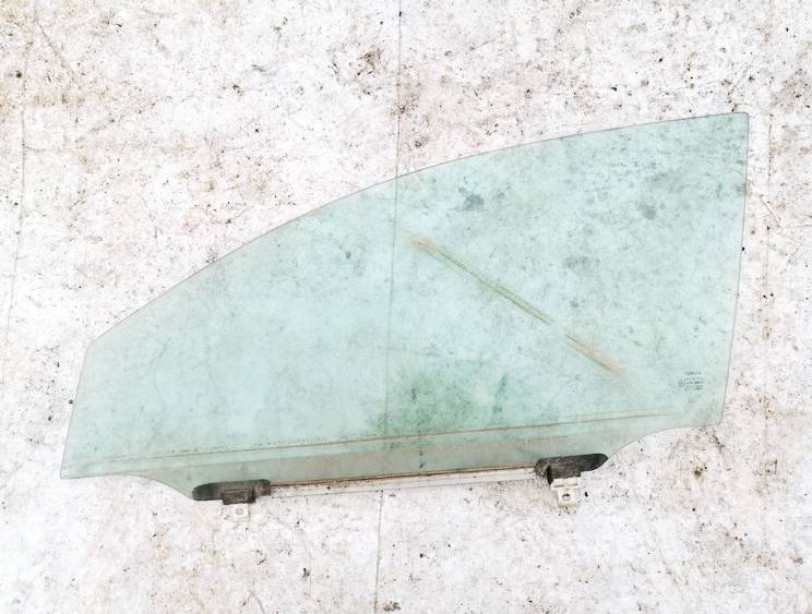 43R00050 Toyota Avensis 2004 vitre de porte avant Gauche