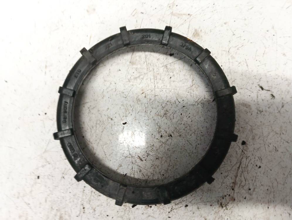 321201375A Volkswagen Golf 1998 Pierścień Mocujący Pompy Paliwa