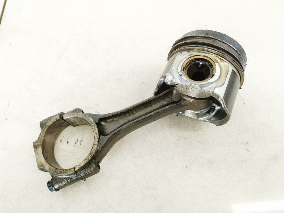 038J Volkswagen Passat 2006 Piston and Conrod (Connecting rod)