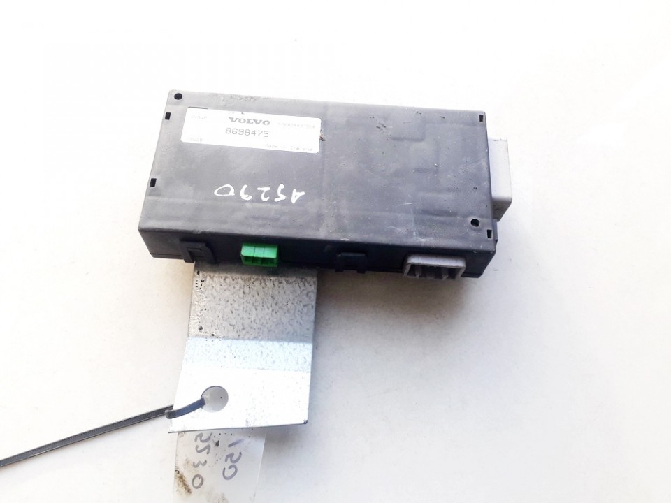 8698475 Volvo V50 2006 Other computers