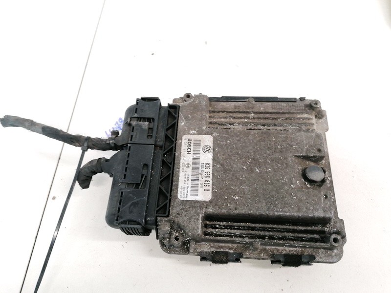 03G906016B Volkswagen Golf 2004 ECU Engine Computer (Engine Control Unit)