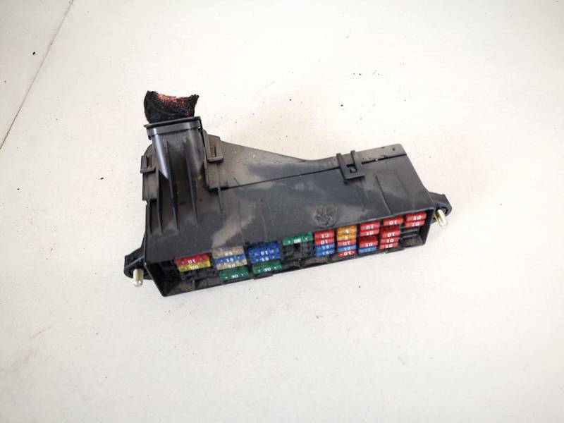 8Z1941824 Audi A2 2003 Saugikliu deze