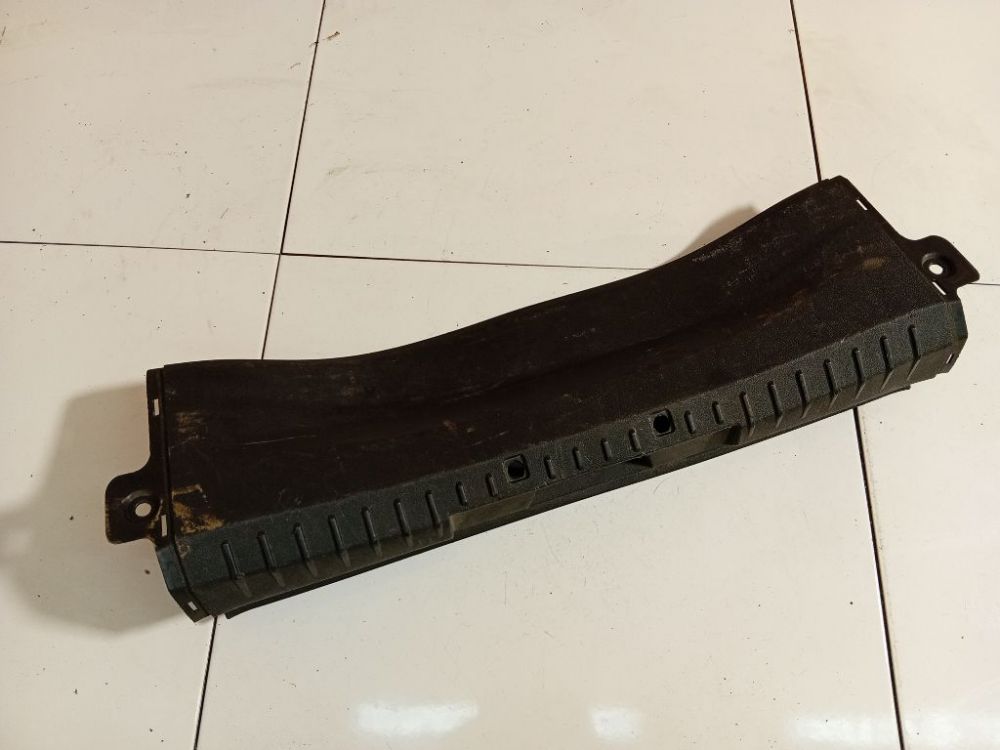 5M51F40352AFW Ford Focus 2005 Metal Boot Lip Cover