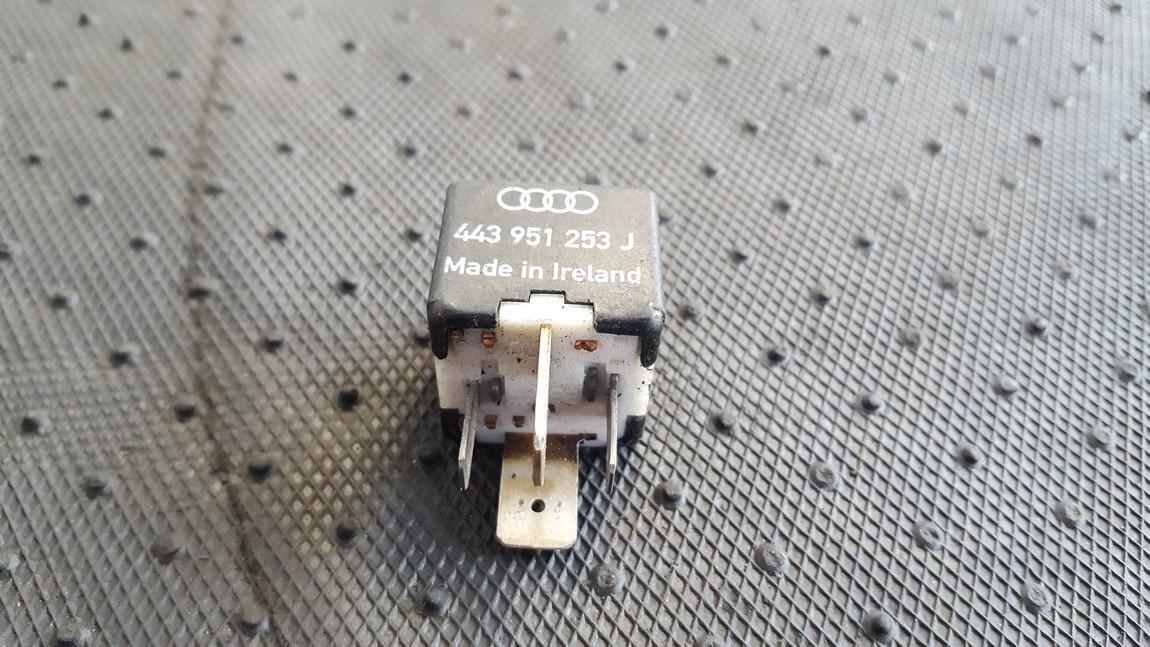 443951253J 899511000 Relay module Volkswagen Passat 1997 1.8L 4EUR