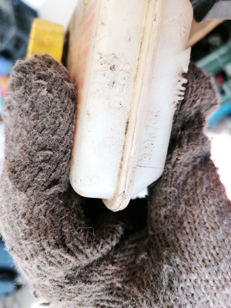 320670094 Volkswagen Passat 2002 Behälter Hauptbremszylinder Bremsflüssigkeitsbehalter - Thumbnail 3