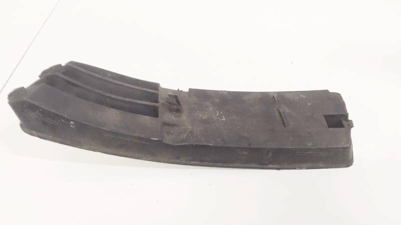 8D0807346 Audi A4 1998 Bumper Grille - FRONT RIGHT - Thumbnail 2