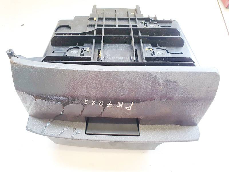 ZSB600882599 Volkswagen Polo 2006 Glove Box Assembly