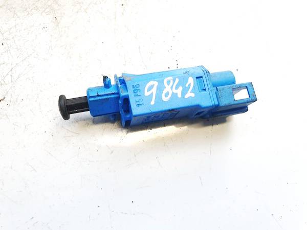 1H0MW0 Volkswagen Passat 1996 Brake Light Switch (sensor) - Switch (Pedal Contact)