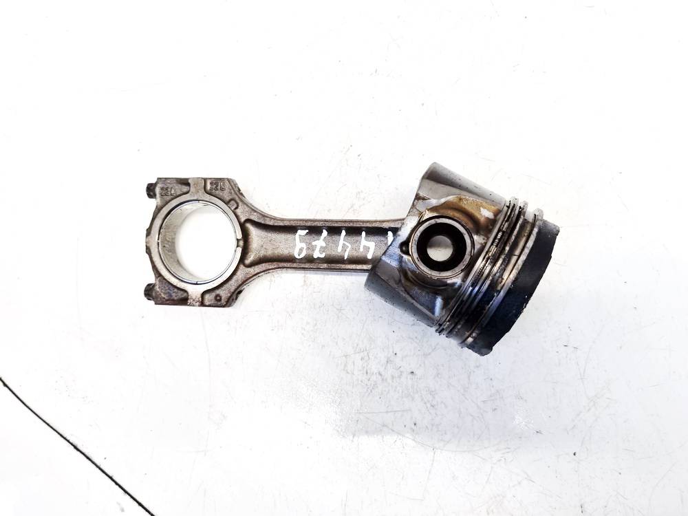 Opel Omega 2002 PISTON and arnaque-Bielle