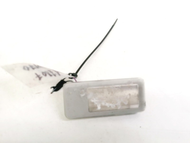 140929 BMW 3-Series 2002 Interior lighting