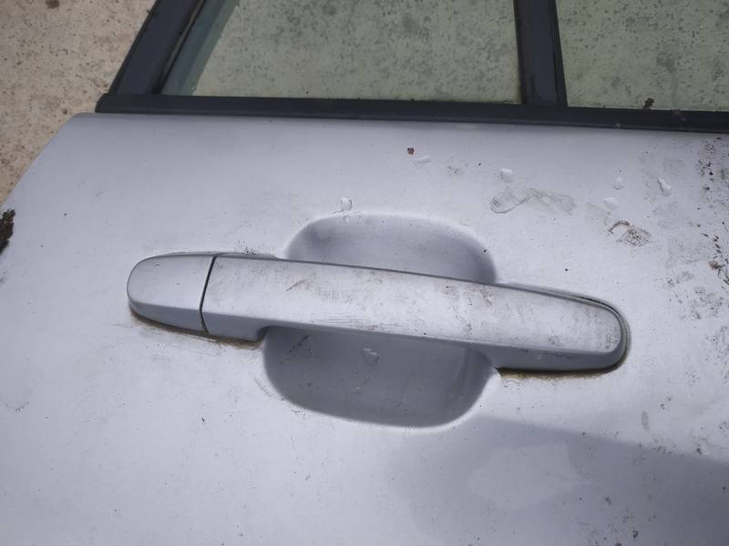 Toyota RAV-4 2003 Duru isorine rankenele G.D.