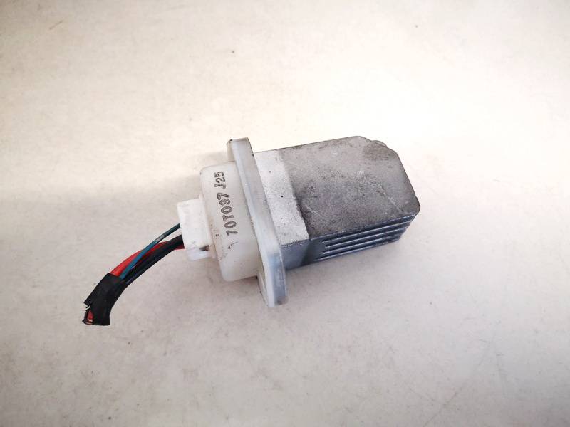70t037 used Heater Resistor (Heater Blower Motor Resistor) Nissan