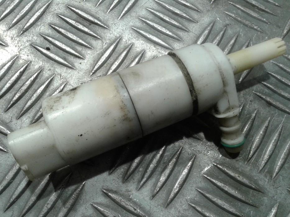 8TW00754016 Chrysler 300C 2007 Windshield Windscreen Washer Pump