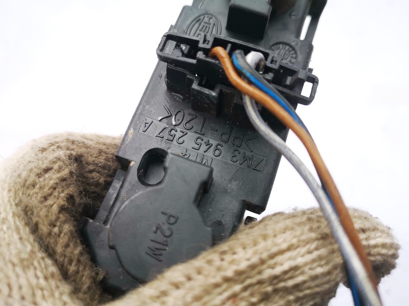 7M3945257A Seat Alhambra 2002 Tailight Bulb Holder (Lamp Carrier) - Thumbnail 3