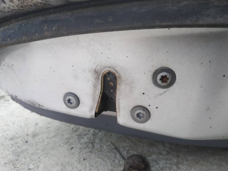 Toyota RAV-4 2003 Duru spyna G.D.