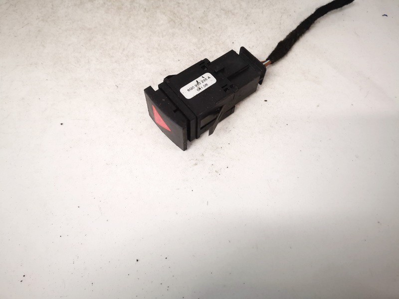 6q0953235a used Hazard switch Volkswagen Polo 2006 1.2L 5EUR