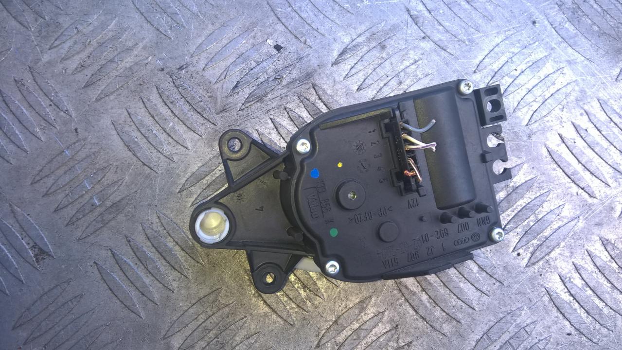 1J2907511A Volkswagen Passat 2004 Heater Vent Flap Control Actuator Motor
