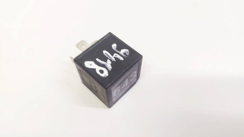 8K0951253 Audi TT 2009 Relay module - Thumbnail 2