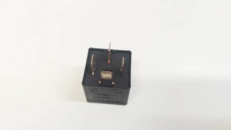 8K0951253 Audi TT 2009 Relay module - Thumbnail 3