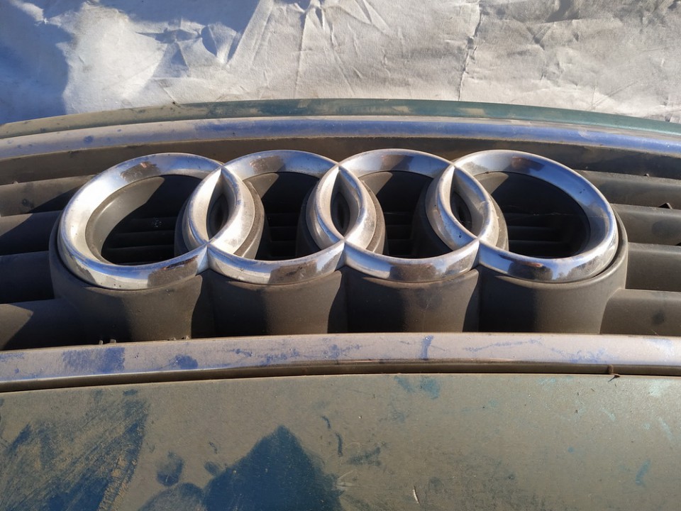 Audi A6 1999 Emblem - FRONT