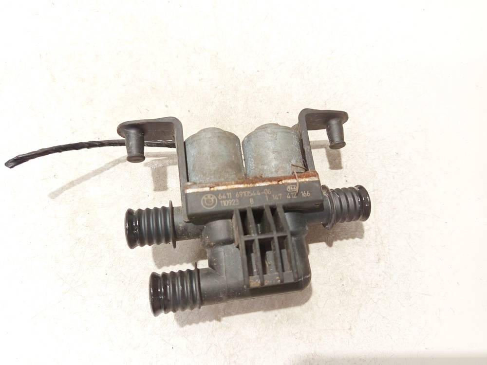 64116910544 BMW X5 2004 Tosolo peciuko voztuvai (vandens voztuvas) (kiausiniai)