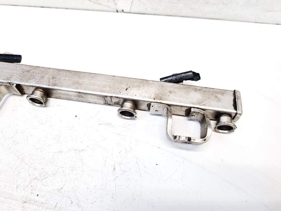 6M8G9D280AA Mazda 5 2005 Fuel injector rail (injectors)(Fuel distributor) - Thumbnail 3