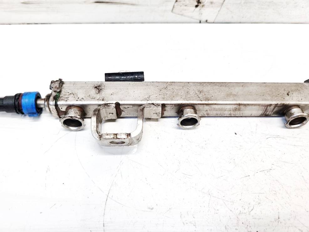 6M8G9D280AA Mazda 5 2005 Fuel injector rail (injectors)(Fuel distributor) - Thumbnail 2