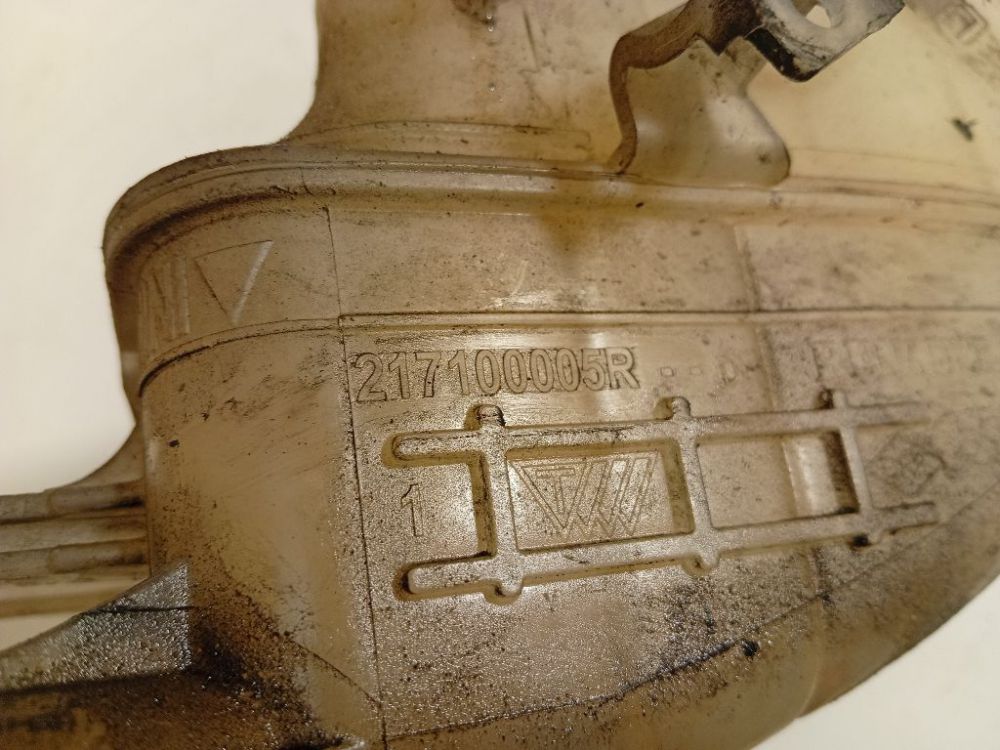 217100005R Renault Megane 2010 Expansion Tank coolant (RADIATOR EXPANSION TANK BOTTLE ) - Thumbnail 4