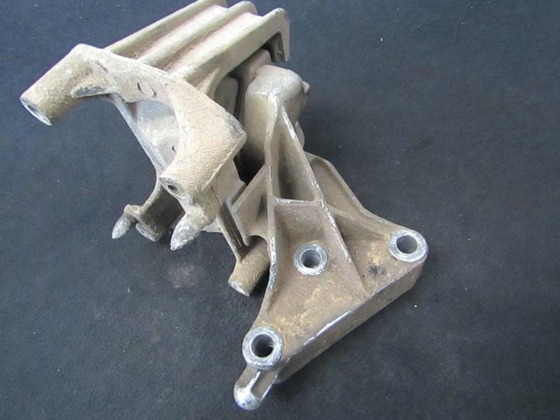 90496729 Opel Vectra 1997 Кронштейн двигателя и Кронштейн коробка передач