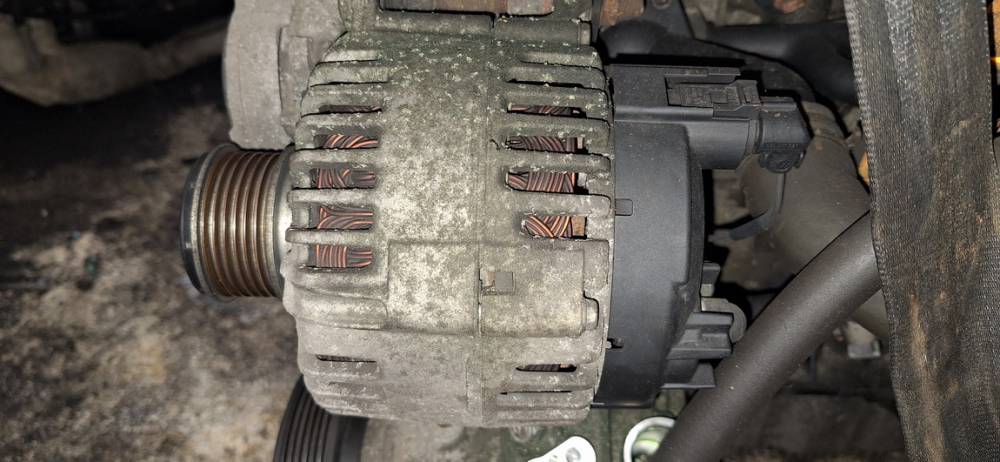 06F903023C Volkswagen Golf 2007 Alternator