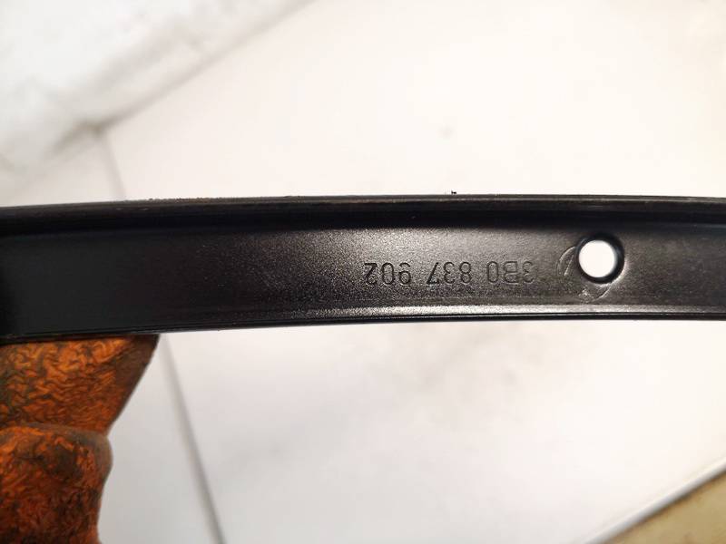 3B0837902 Volkswagen Passat 1998 Glass Trim Molding-weatherstripping - FRONT RIGHT - Thumbnail 3