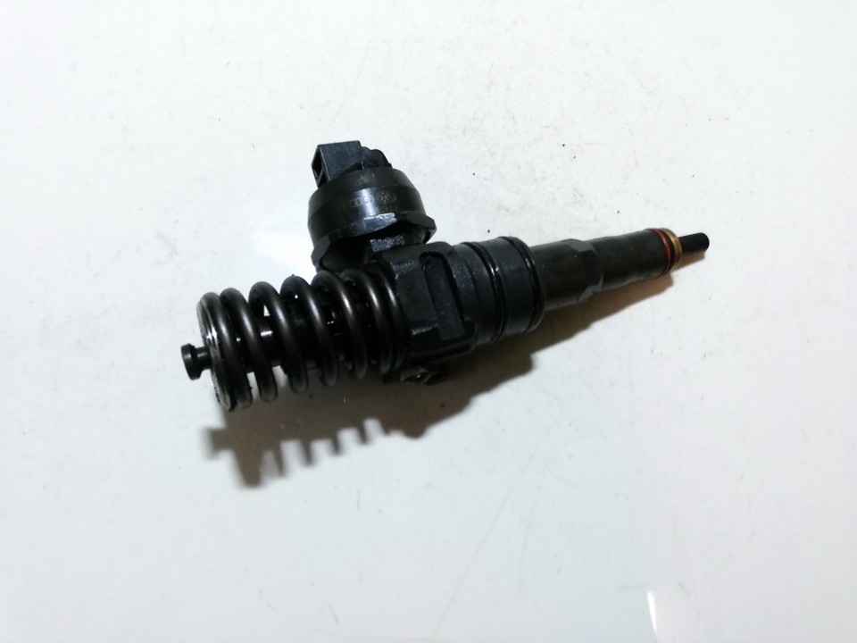 038130073ag 14604de, 0414720215, pdb016 Fuel Injector Volkswagen Passat