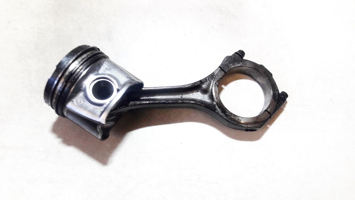 059J Audi A6 2001 Mäntä ja vauhtipyörä