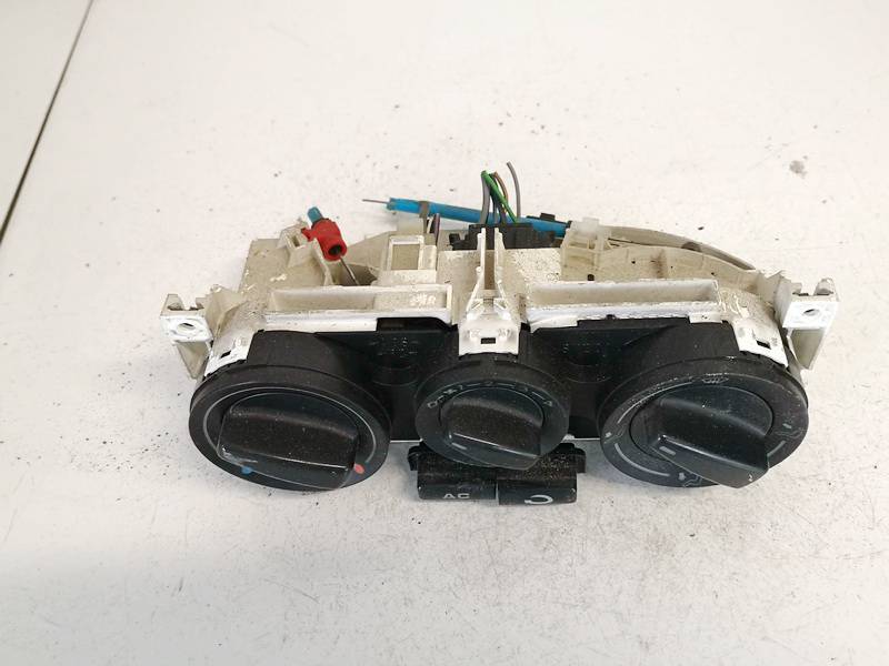 1J0820045G Volkswagen Passat 1998 MANDO CLIMATIZADOR