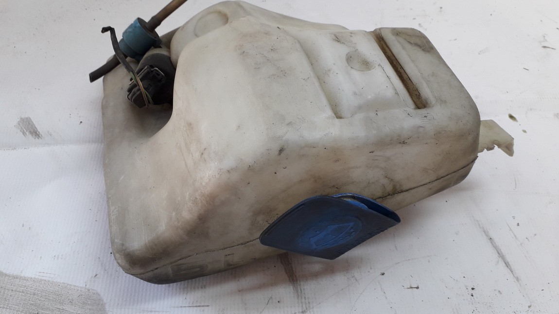 3A0955453B Volkswagen Passat 1996 Windshield Washer Reservoir tank (WASHER BOTTLE)