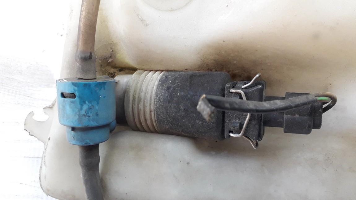 3A0955453B Volkswagen Passat 1996 Windshield Windscreen Washer Pump