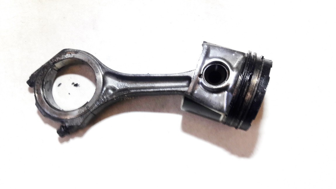 059J Audi A6 2001 Mäntä ja vauhtipyörä