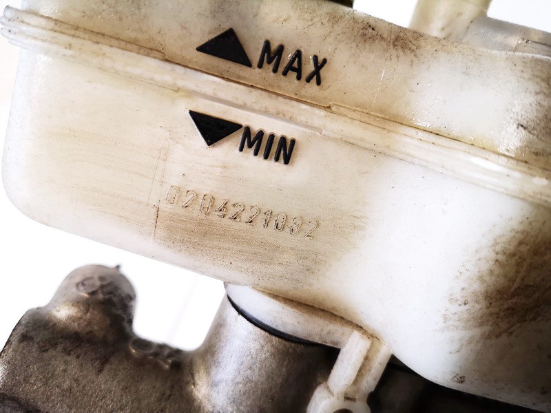 0204221082 used Brake Master Cylinder Reservoir Volkswagen Fox 2006 1