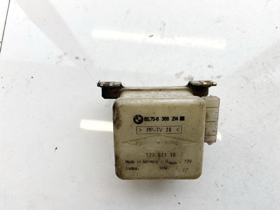 65758366214 BMW 7-Series 1996 Kiti kompiuteriai