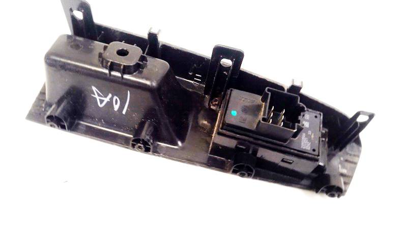 20933566 Chevrolet Orlando 2013 Power window control (Window Regulator-Window Switch) - Thumbnail 2