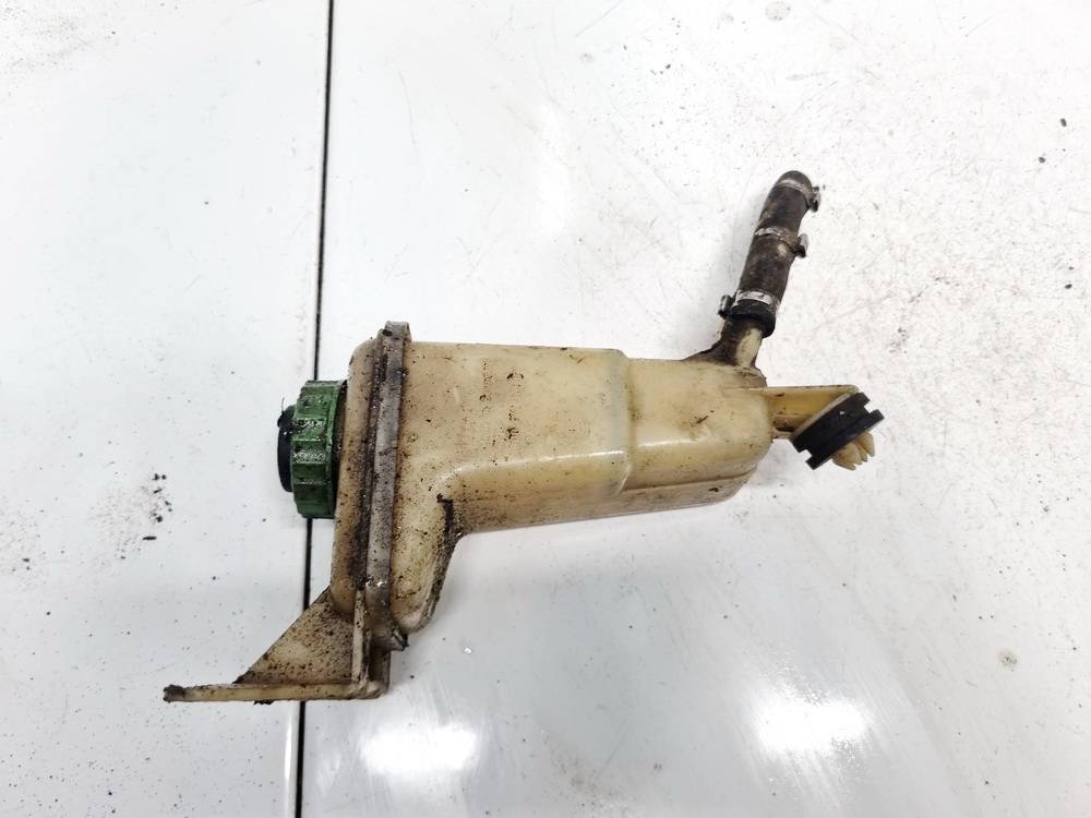 8D0422373C Volkswagen Passat 1998 Power Steering Pump Oil Reservoir Tank