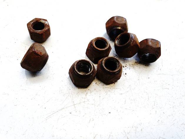 Kia Ceed 2009 Tuercas-tornillos - Thumbnail 2