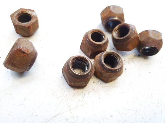 Kia Ceed 2009 Tuercas-tornillos - Thumbnail 3