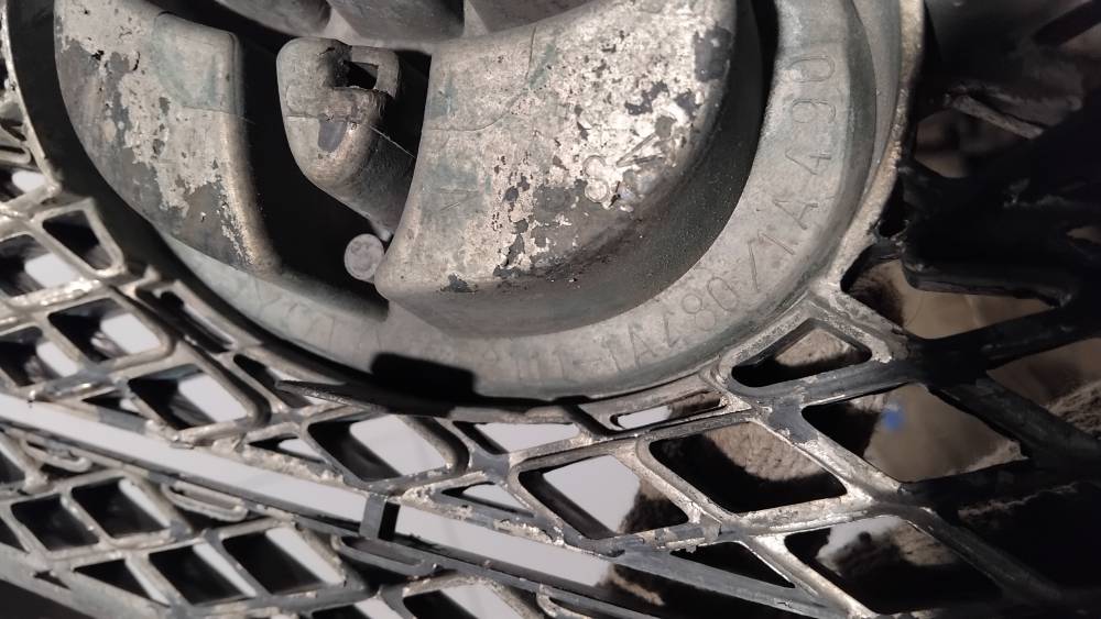 531111A480 Toyota Corolla 2004 Hood grille - FRONT - Thumbnail 3