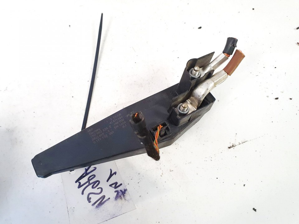 1k0963235e 983141k Electric Auxiliary Heater Element Unit Volkswagen