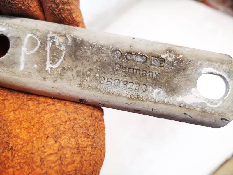 3B0823302 Volkswagen Passat 1998 Hood bonnet Hinge - FRONT RIGHT - Thumbnail 3